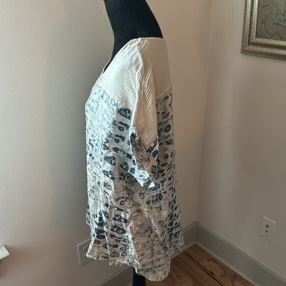 Lungo L’arno Made in Italy 100% Linen blue animal print over natural tan top 1X - Picture 4 of 9